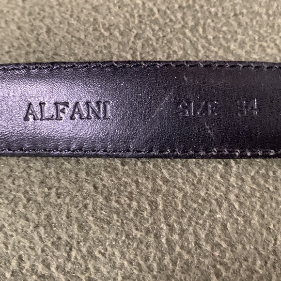 GUC Men’s Alfani black leather belt.  Size 34. - Picture 2 of 7